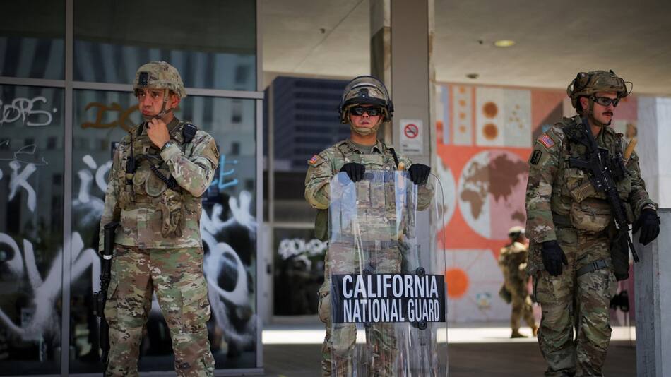 Las tropas desplegadas en Los Ángeles tras las protestas migratorias. Foto: Reuters/Daniel Cole
