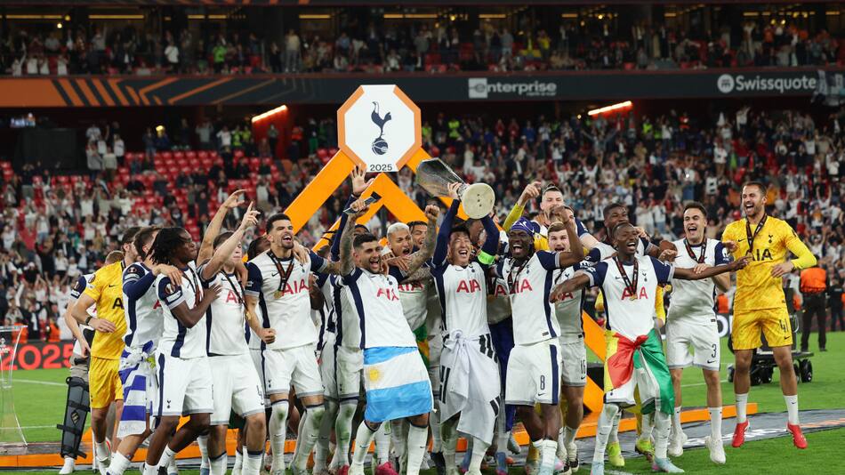 Tottenham Hotspur, campeón de la Europa League 2024/25. Foto: Reuters (Isabel Infantes)