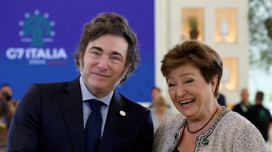 Javier Milei con Kristalina Georgieva, directora del FMI. Foto: NA