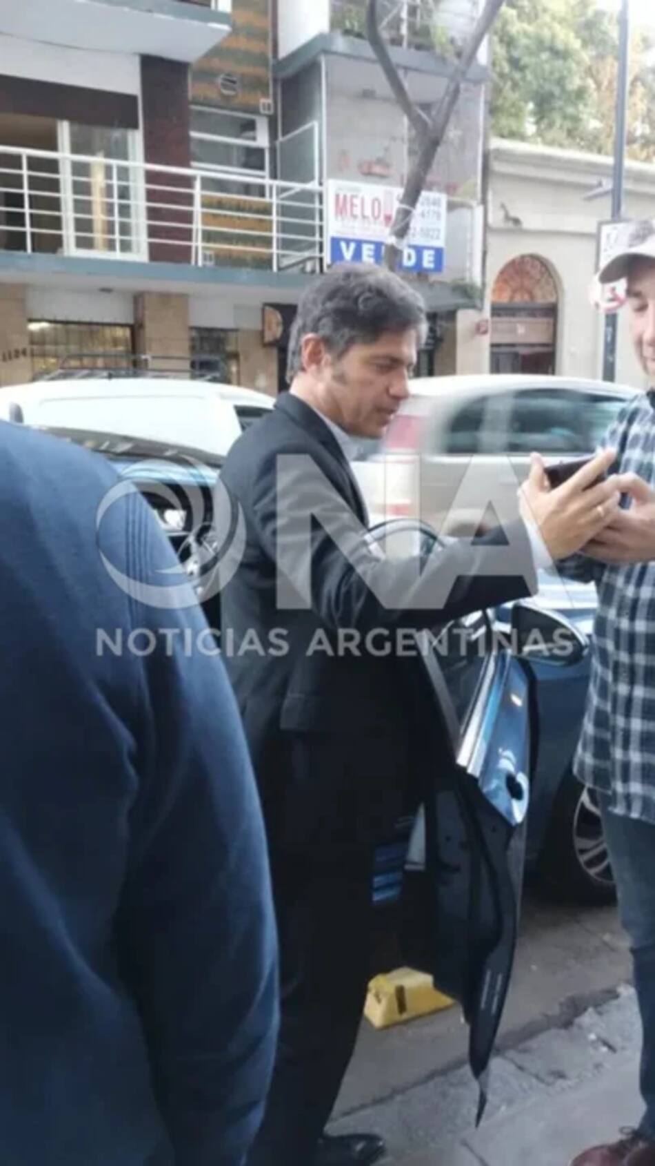 Axel Kicillof en San José 1111.