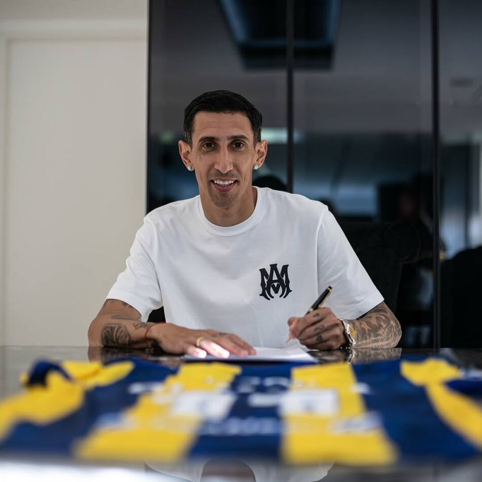 Ángel Di María firmó su contrato con Rosario Central. Foto: Rosario Central
