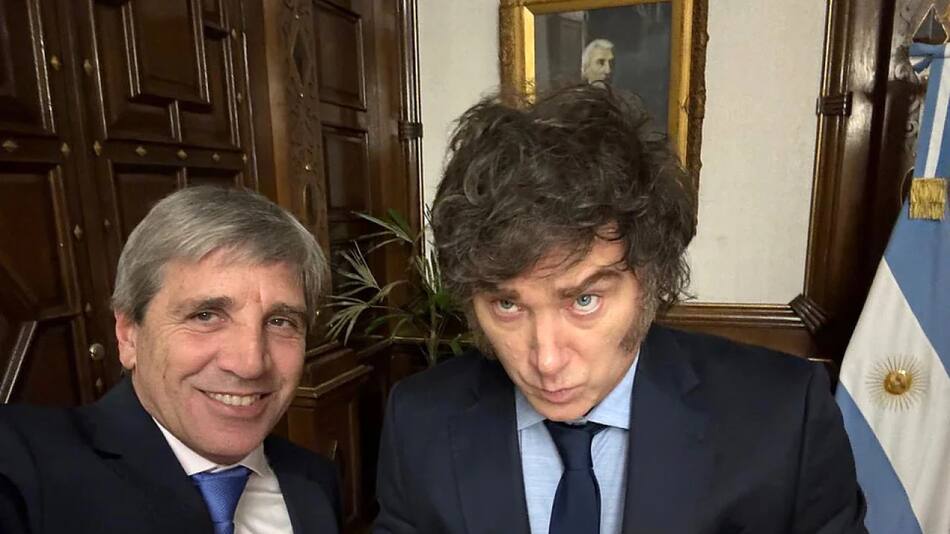 Luis Caputo y Javier Milei. Foto: NA
