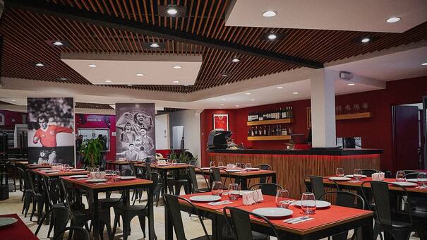 Sabor y pasión por Independiente: el bodegón ideal para los fanáticos del fútbol y los platos abundantes