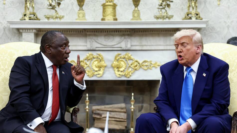 Donald Trump y el presidente de Sudáfrica, Cyril Ramaphosa. Foto: REUTERS.