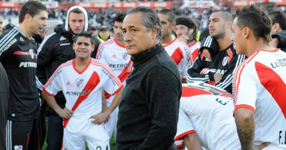 Descenso de River en 2011