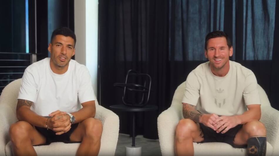 Luis Suárez y Lionel Messi en la presentación del Deportivo LSM (Luis Suárez Messi). Foto: captura.