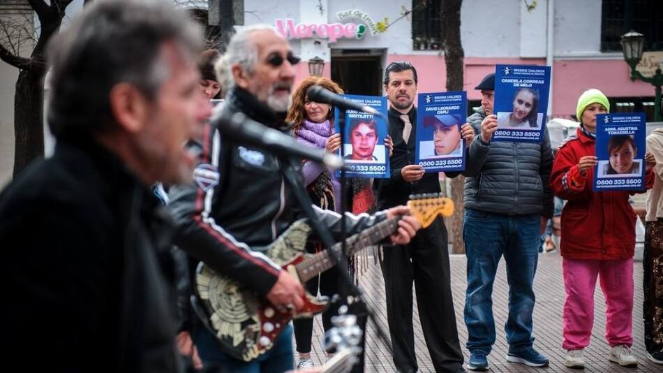 Evento de la banda Ultimatum junto a Missing Children. Foto: Telam.