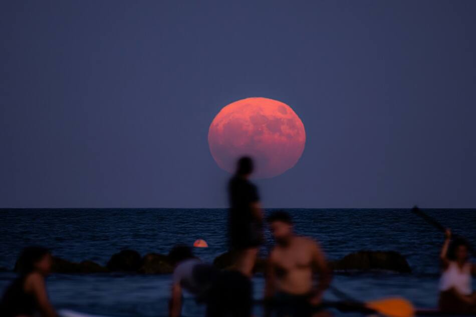 Luna de Fresa; Luna Llena. Foto: Unsplash