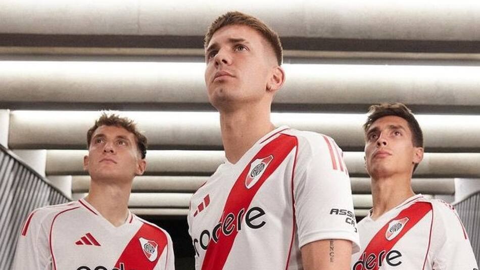 Nueva camiseta de River para la temporada 24-25. Foto: @Adidas.