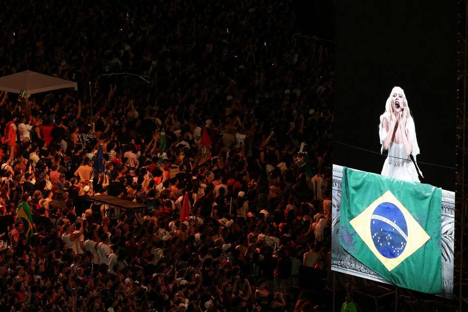 La policía de Brasil desplegó un amplio operativo para el show de Lady Gaga. Foto: Reuters (Pilar Olivares)