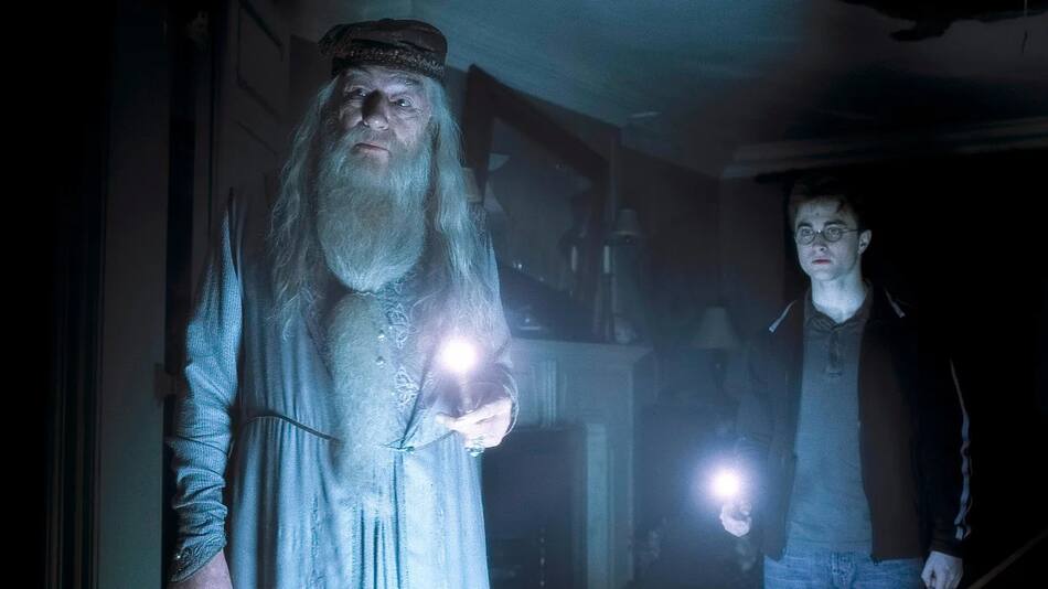 Daniel Radcliffe y Michael Gambon en Harry Potter. Foto: Warner.