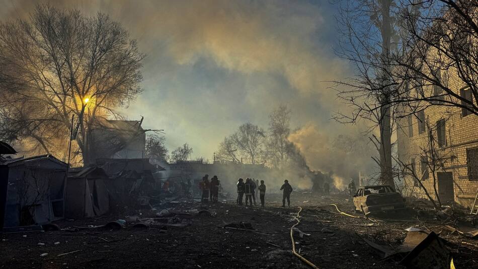 Ataque con misiles sobre Ucrania. Foto: Reuters (Vitalii Hnidyi)