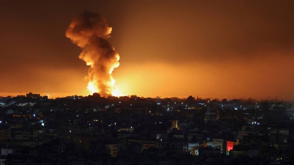 Una imagen repetida que se vive desde hace meses de ataques en Medio Oriente. Foto: Reuters.