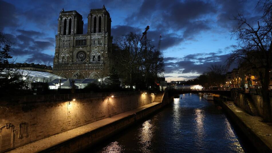 Un magnífico tesoro religioso fue encontrado bajo la catedral de Notre Dame. Foto: Reuters.