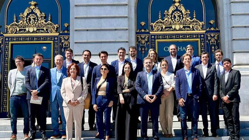 Mayra Mendoza participó de un encuentro internacional de tecnología