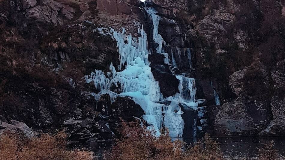 Salto del Tigre, la impresionante cascada que se congela en invierno.