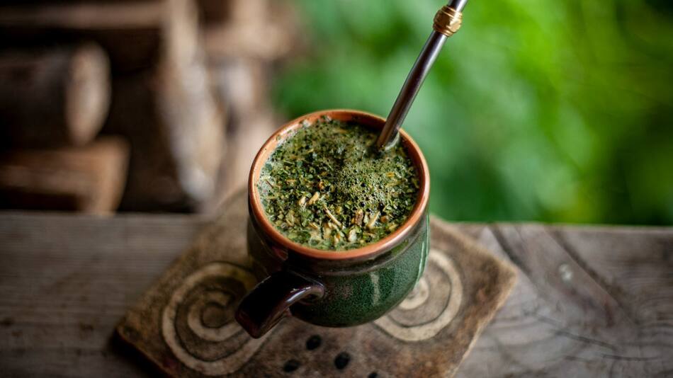Las bondades que tiene el mate combinado con ciertas hierbas.
