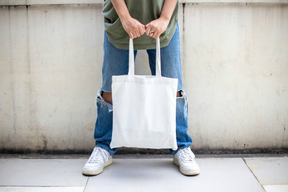 Las tote bags serán tendencia en la temporada de invierno. Foto: Unsplash.