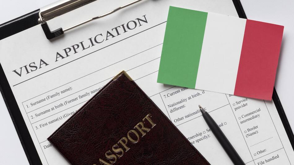 Pasaporte italiano. Foto: Freepik