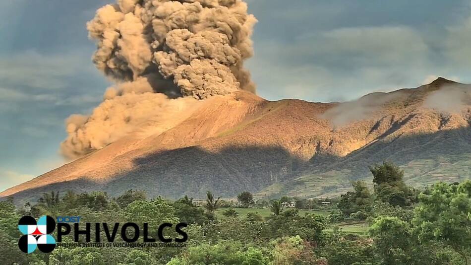 El volcán Kanlaon en Filipinas entró en erupción. Foto: EFE/ Instituto Filipino de Vulcanología y Sismología.