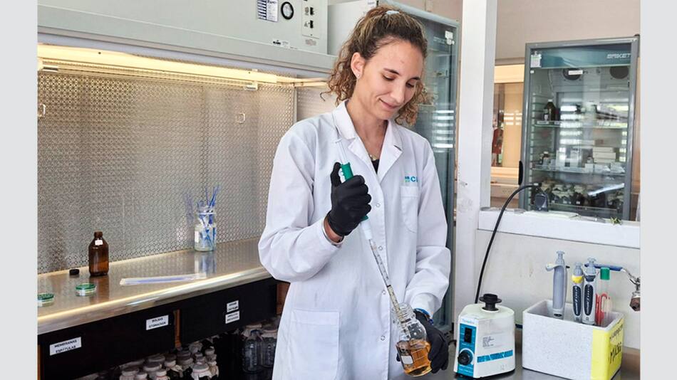 La primera autora del trabajo, Florencia Menis Candela, se desempeñó como becaria doctoral del CONICET. Créditos: gentileza investigadores.