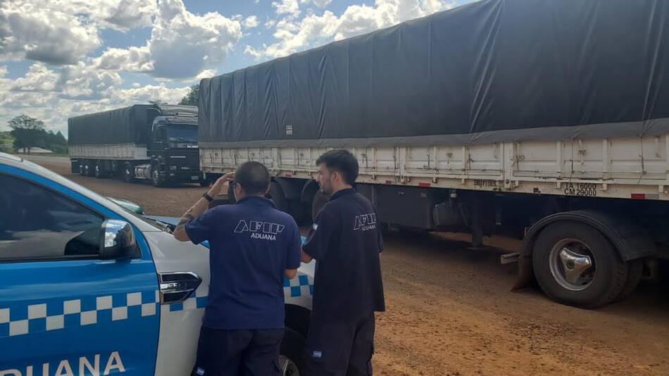 La Aduana secuestró 180 toneladas de soja_Aduana