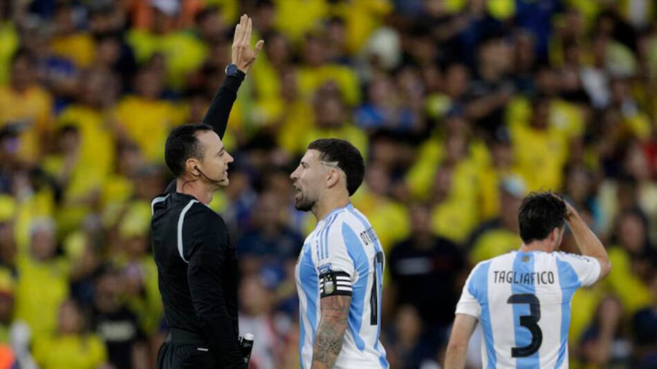 Expulsión de Nicolás Otamendi ante Ecuador por Eliminatorias.
