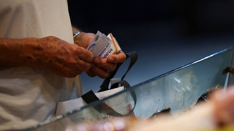 Salario Mínimo, Vital y Móvil. Foto: Reuters/Agustin Marcarian