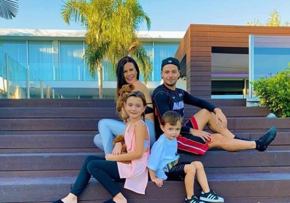 Natalie Weber, Mauro Zárate y sus hijos