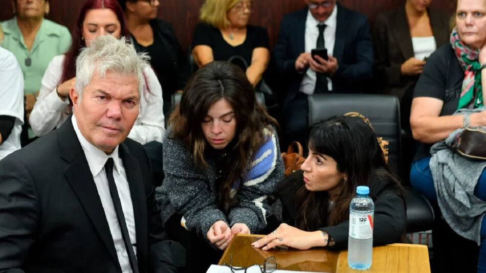 Fernando Burlando junto a Dalma y Gianinna Maradona. Foto: NA (Juan Vargas)