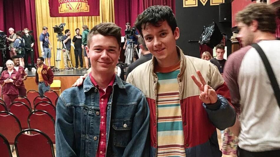Alexander Westwoods y Asa Butterfield. Foto: redes sociales