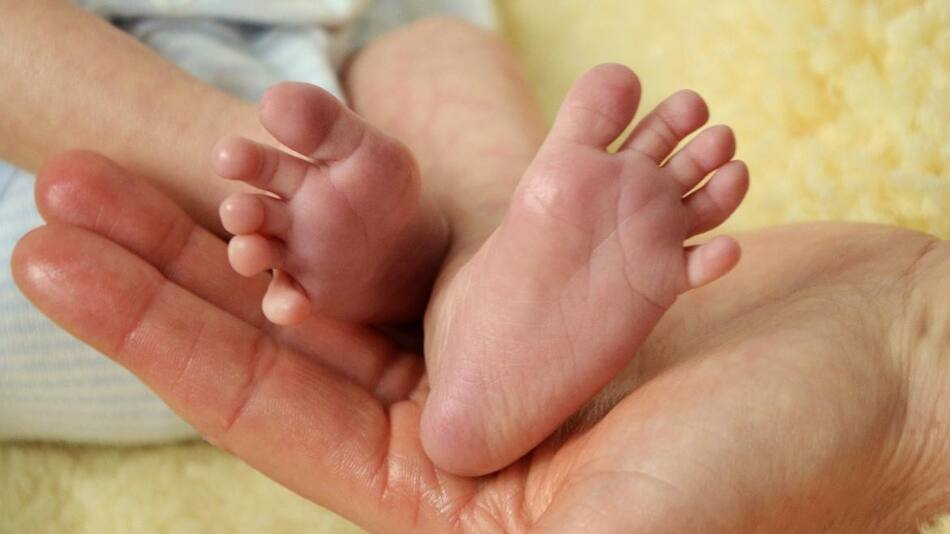 Bebé declarado muerto - India