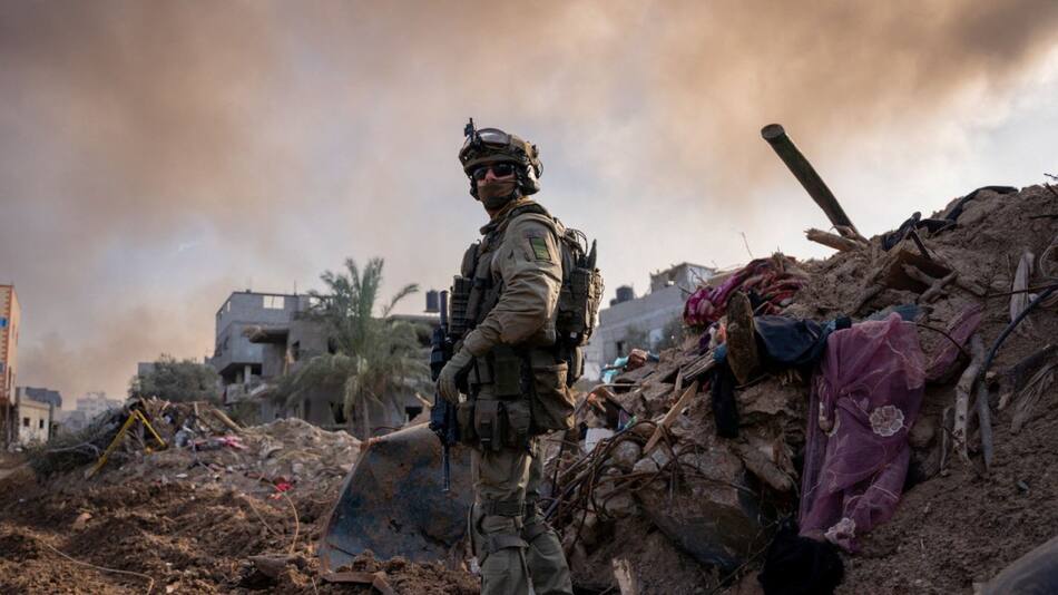 Soldados israelíes en Gaza. Foto: Reuters