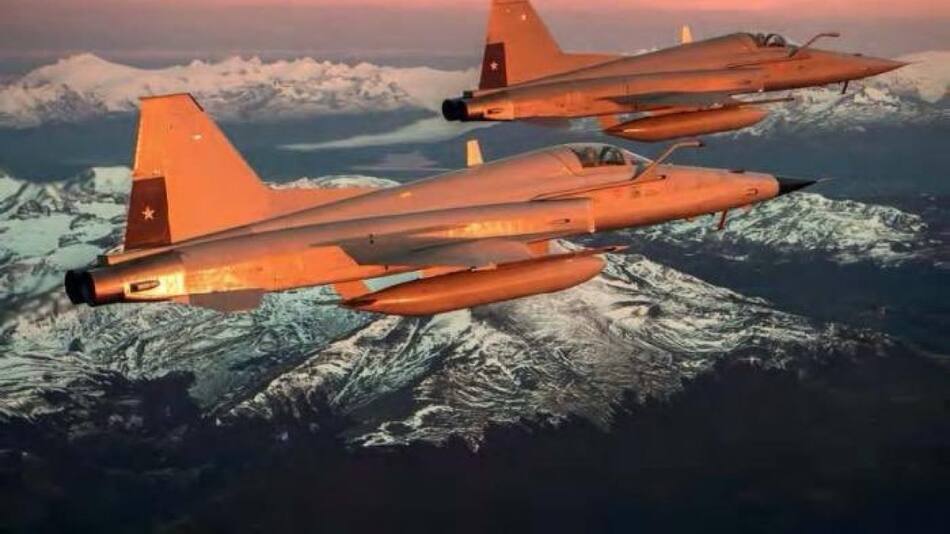 Aviones de combate desplegados por la Fuerza Aérea de Chile. Foto: @SA_Defensa.
