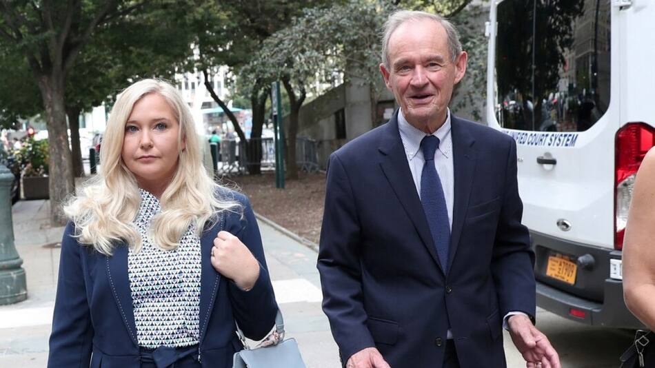 Virginia Giuffre y su abogado, David Boies,Fuente: REUTERS/Shannon Stapleton