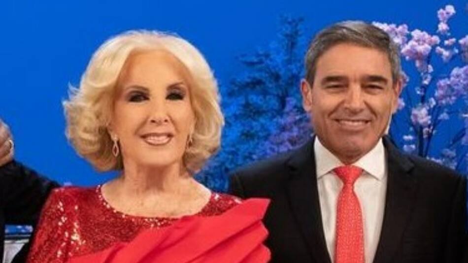 Fernán Quirós en "La Noche de Mirtha Legrand". Foto: Instagram/eltrece.