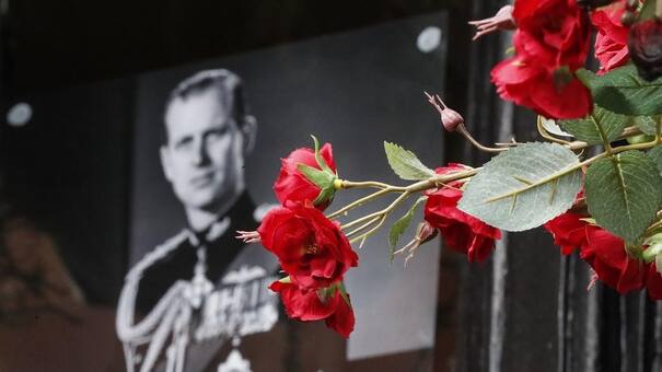 La Premier portará brazaletes negros y realizará minutos de silencio en homenaje al príncipe Felipe