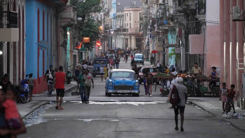 Cuba padece cortes de luz de manera asidua. Foto: Reuters.