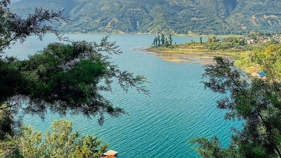 Dónde queda el lago más bello del mundo.
