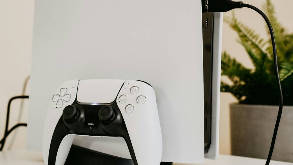PlayStation 5; consolas; videojuegos. Foto: Unsplash.