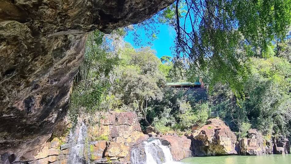 Dónde queda Gruta India. Foto Instagram @emitierraroja_almundo