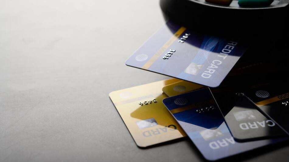 Compras con tarjeta de crédito. Foto: Freepik