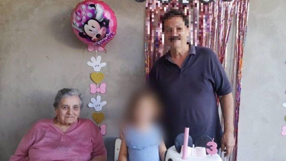 La jubilada asesinada en San Isidro junto a su hijo. Foto: Télam