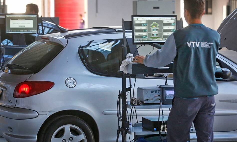 VTV, trámite automotor. Foto: NA