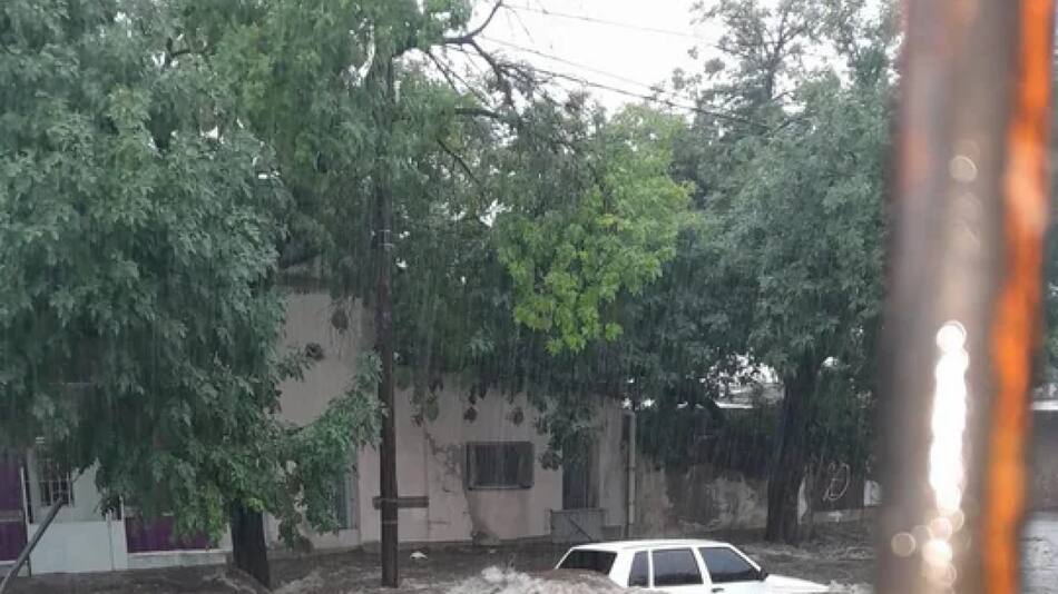 Fuerte tormenta en Tucumán. Foto NA