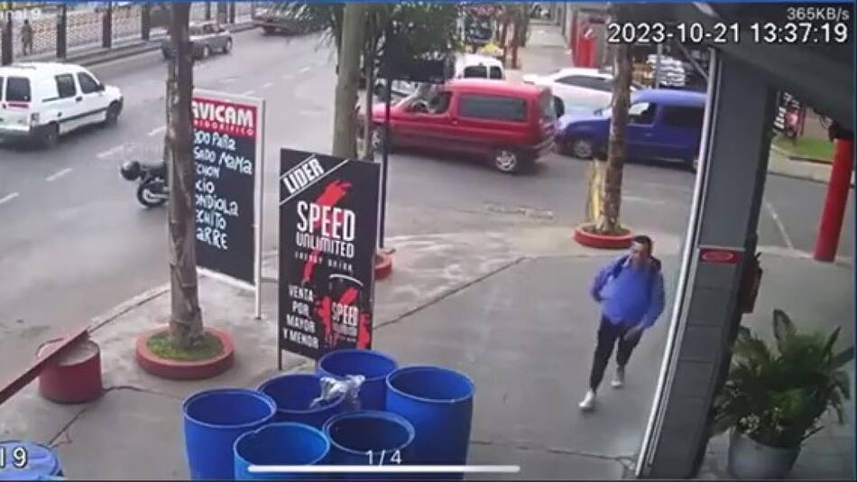 El hombre atacado por los empleados del frigorífico. Foto: Captura de video.