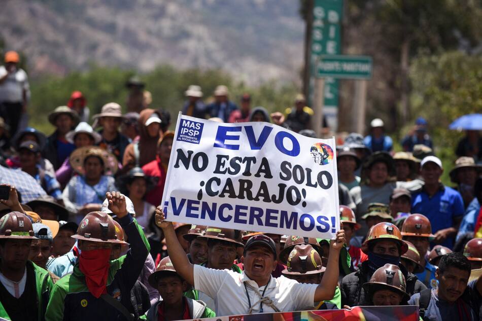 Bloqueo de carreteras en Bolivia en apoyo a Evo Morales. Foto: Reuters