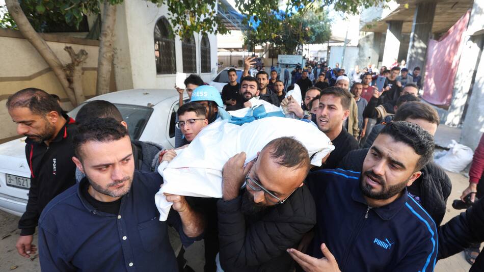 El dolor por el asesinato de Hamza al Dahdouh. Foto: Reuters