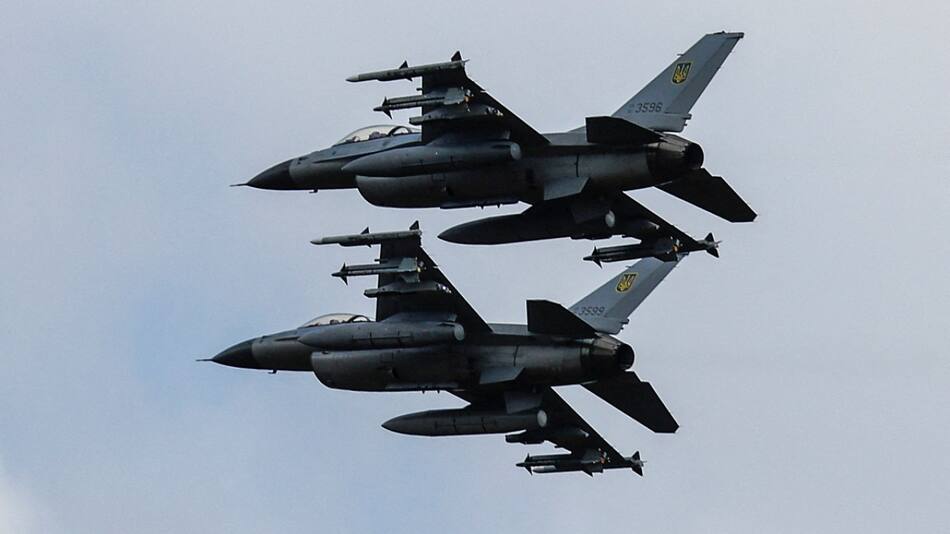 Los aviones F-16 que recibió Ucrania. Foto: Reuters.