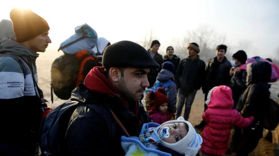 Migrantes en la frontera de Turquía y Grecia. Foto: Reuters